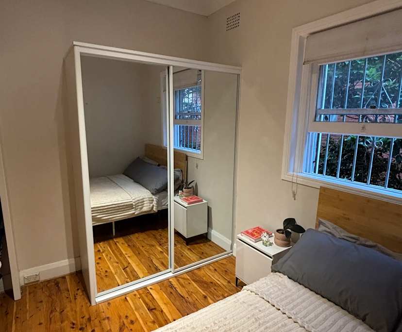 Furnished room in a flatshare