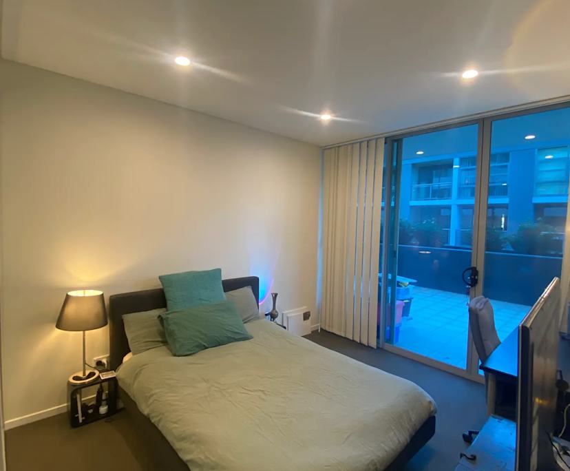 Unfurnished room in a flatshare