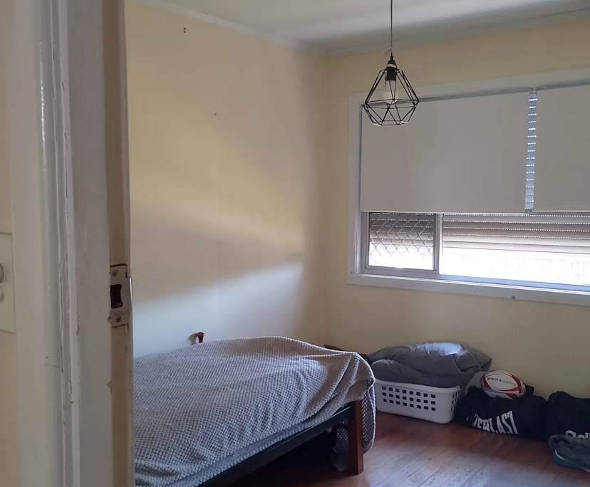 Room in a share house