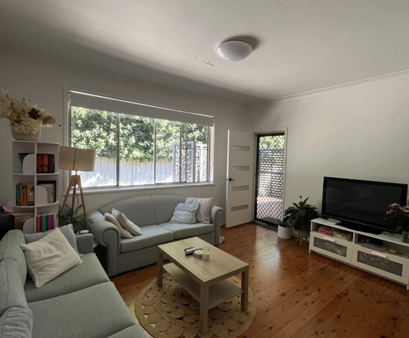 Unfurnished room in a flatshare