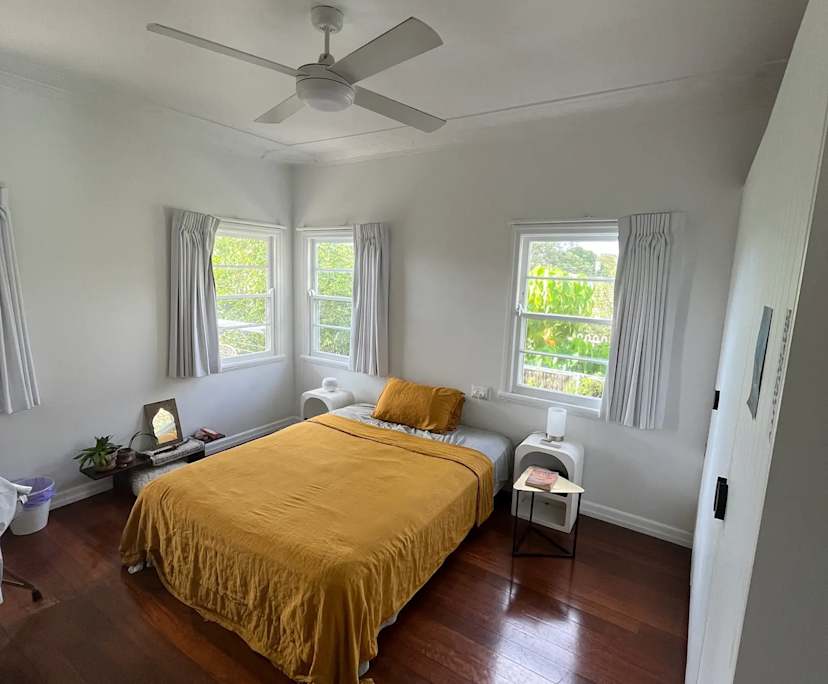 Room in a share house