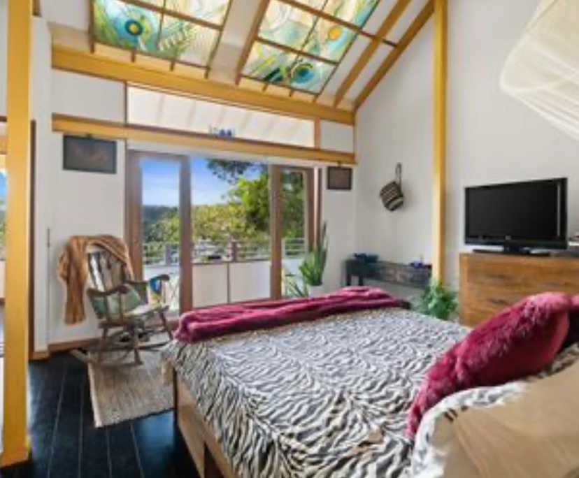 Furnished room with ensuite in a share house