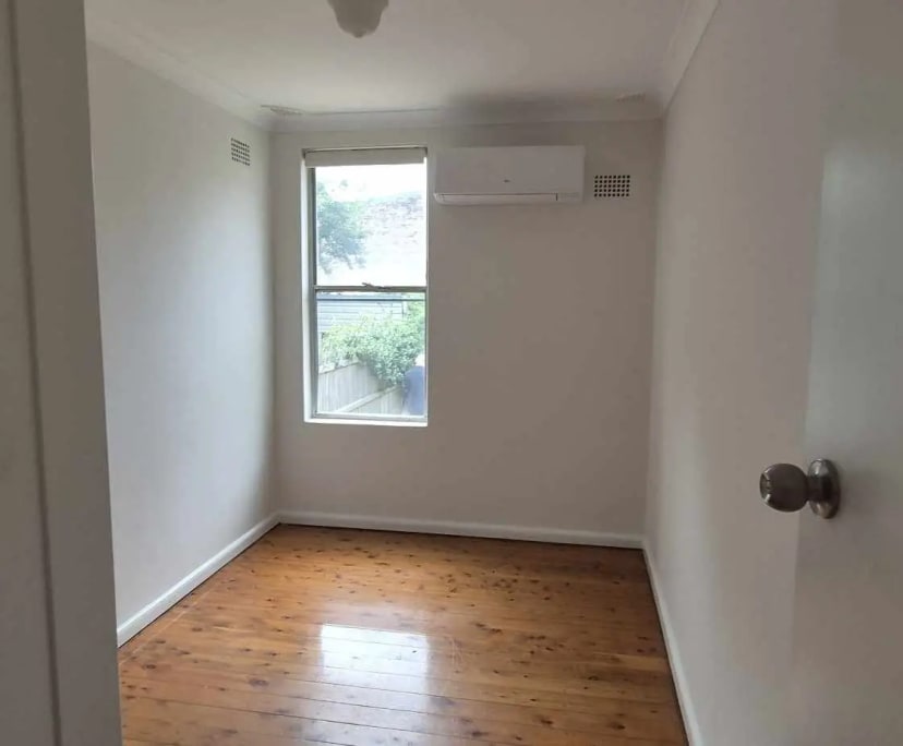 Room in a share house