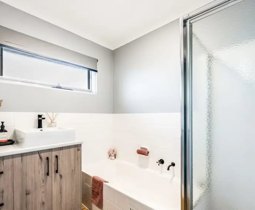 Room in a share house