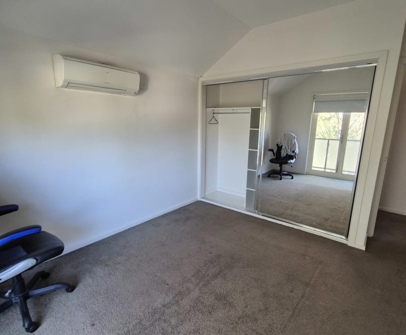 Unfurnished room in a share house