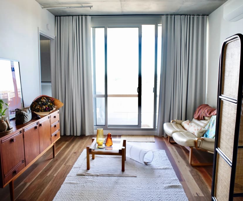 Unfurnished room in a flatshare