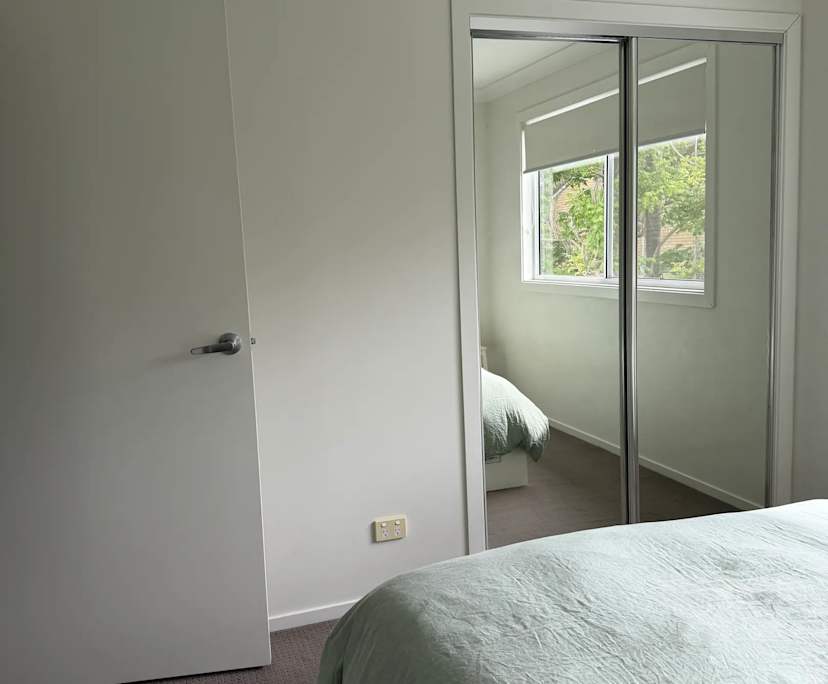 $375, Flatshare, 3 bathrooms, Greenslopes QLD 4120