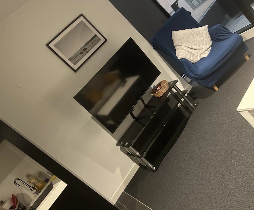 Furnished room in a flatshare