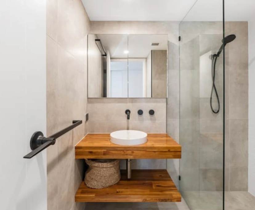 $350, Flatshare, 2 bathrooms, Broadbeach QLD 4218