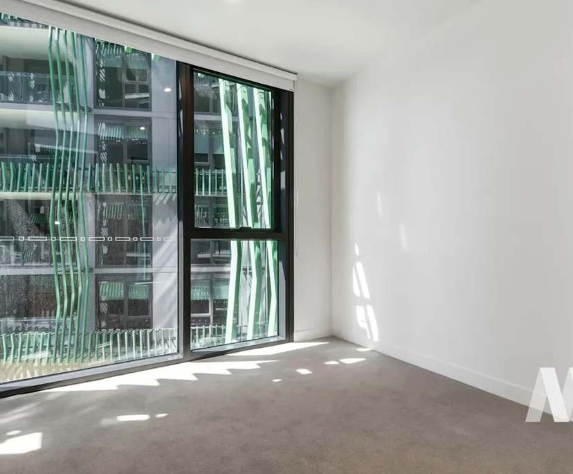 Unfurnished room with own bathroom