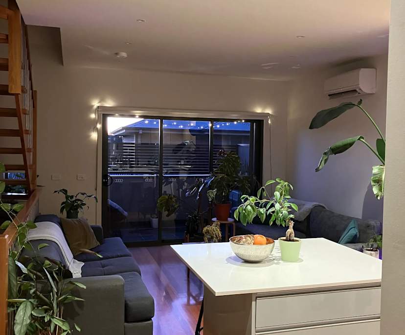 Unfurnished room in a flatshare