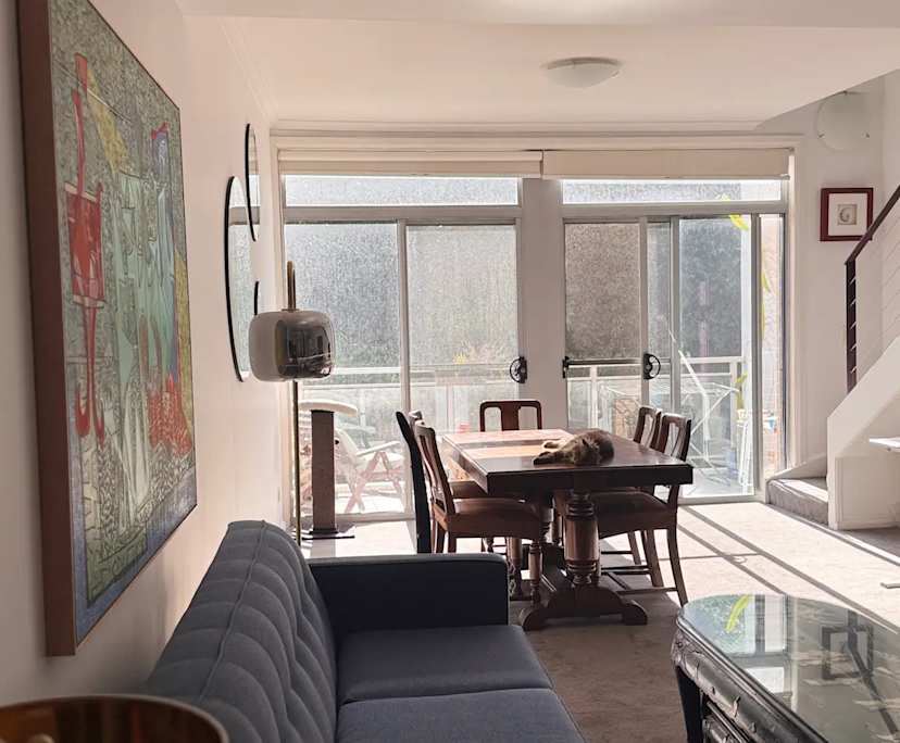 Furnished room with ensuite in a flatshare