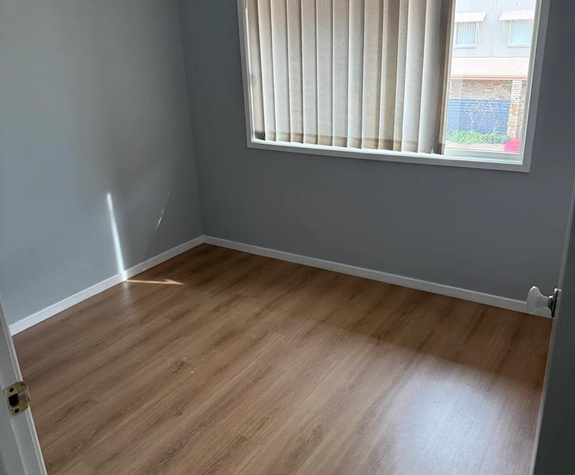 Unfurnished room in a flatshare