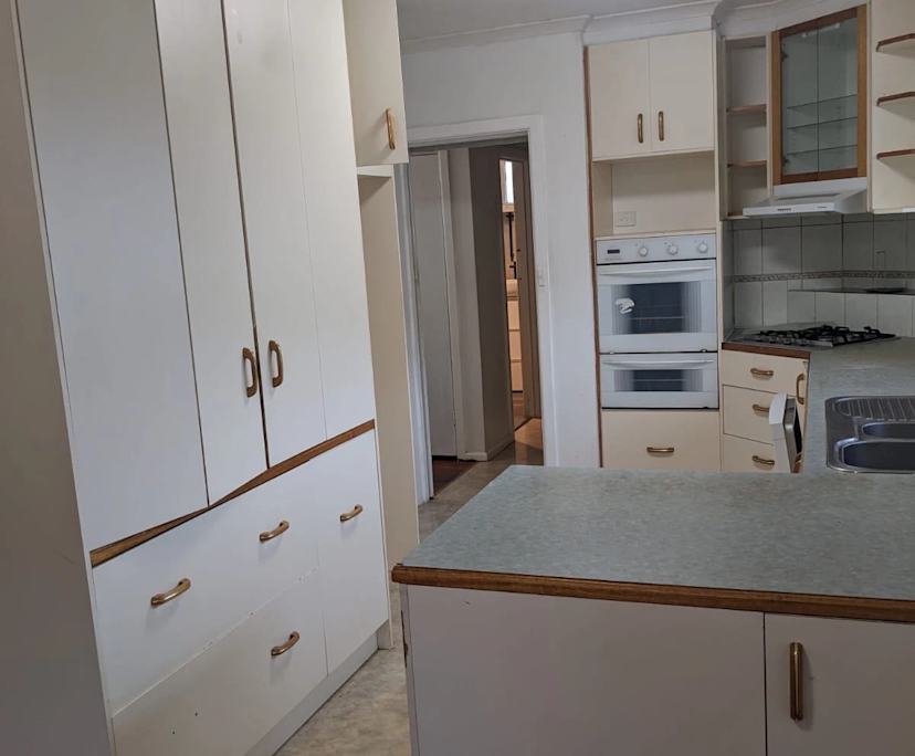 Whole property with 3 rooms for rent