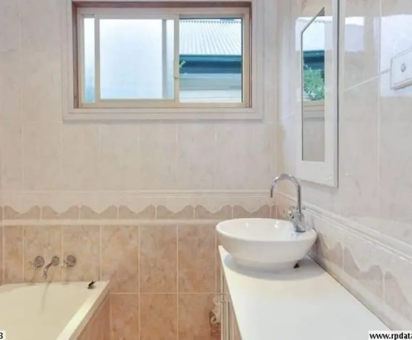 $185, Share-house, 5 bathrooms, Birmingham Gardens NSW 2287