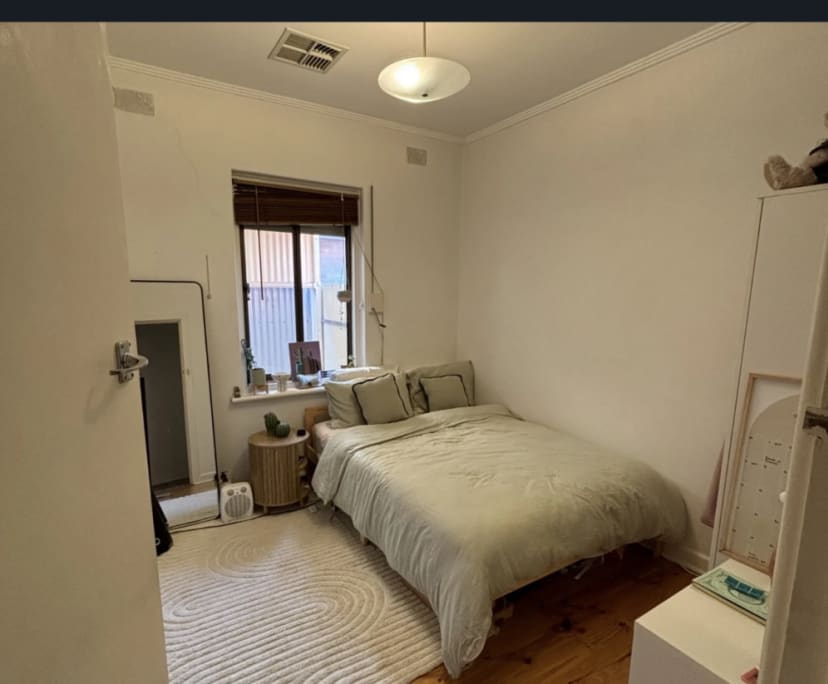 Unfurnished room in a share house