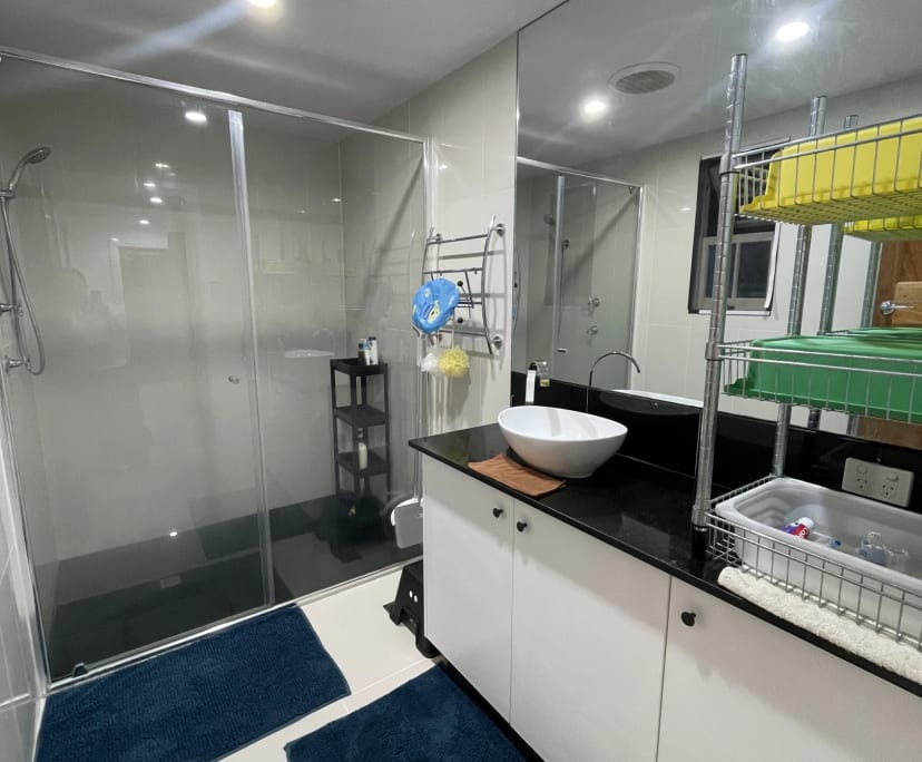 $300, Share-house, 3 bathrooms, Cannon Hill QLD 4170