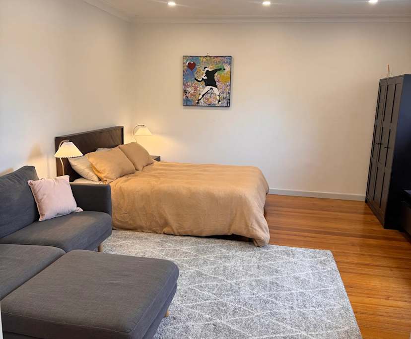 Furnished room in a share house