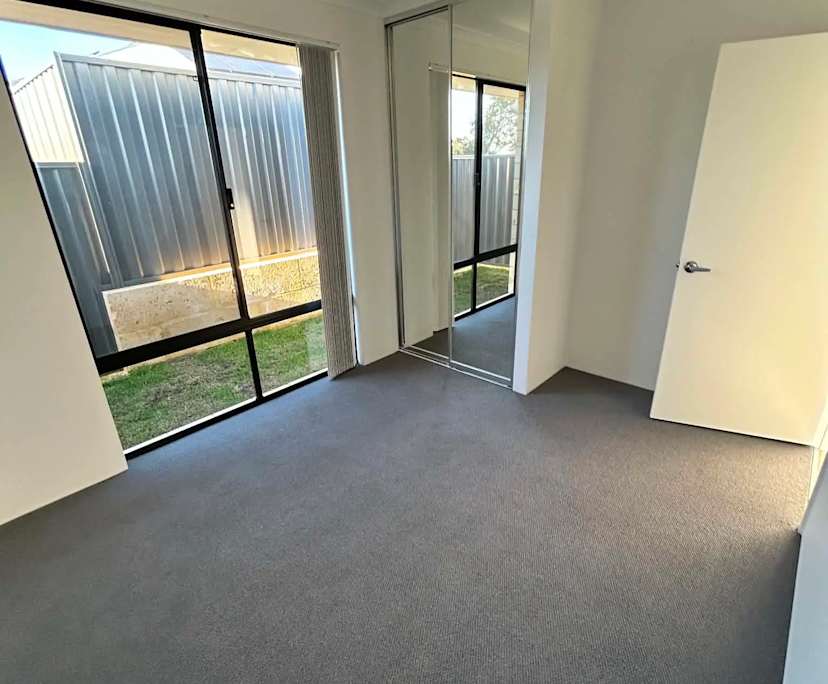 Room in a share house