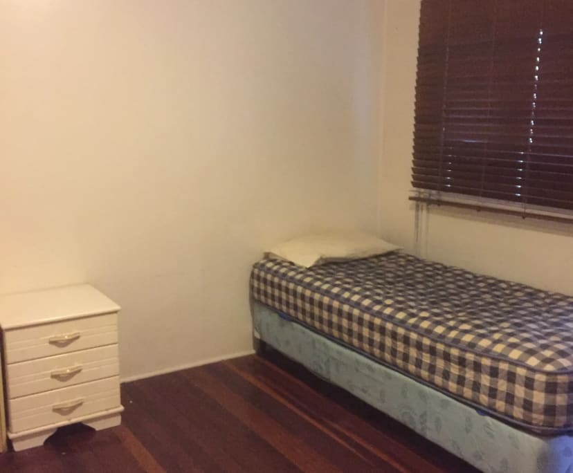 $220, Student-accommodation, 5 bathrooms, Fairfield QLD 4103
