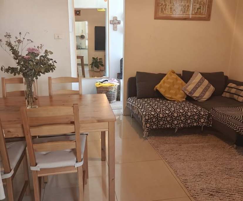 Whole property with 2 rooms for rent