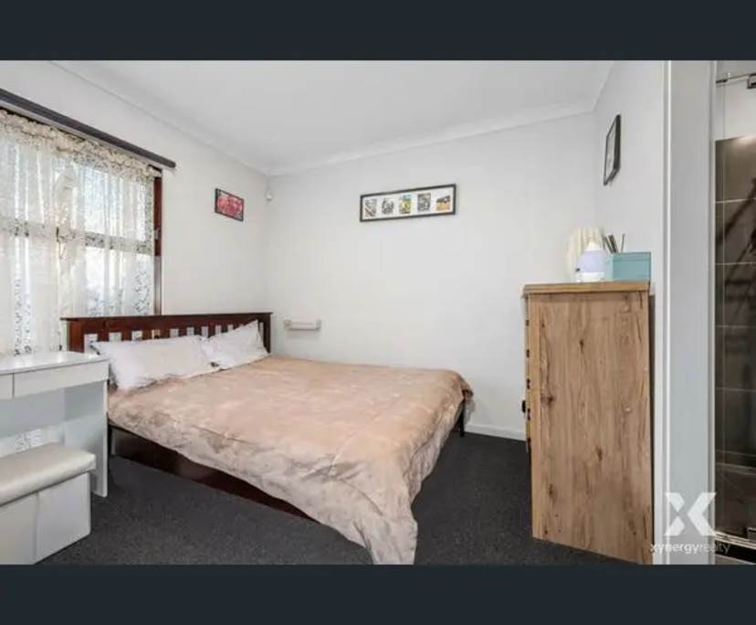 Room with ensuite in a share house