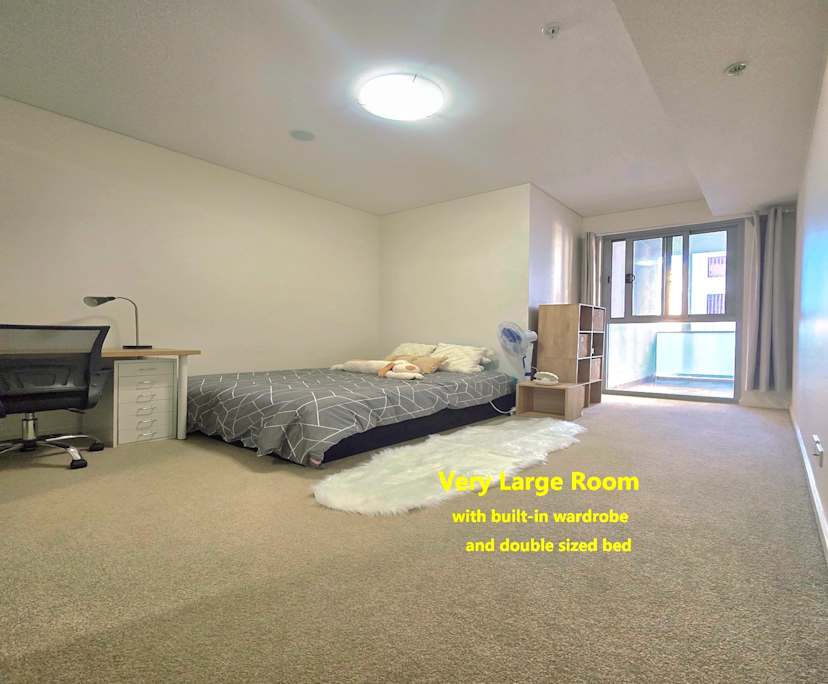 Furnished room in a flatshare