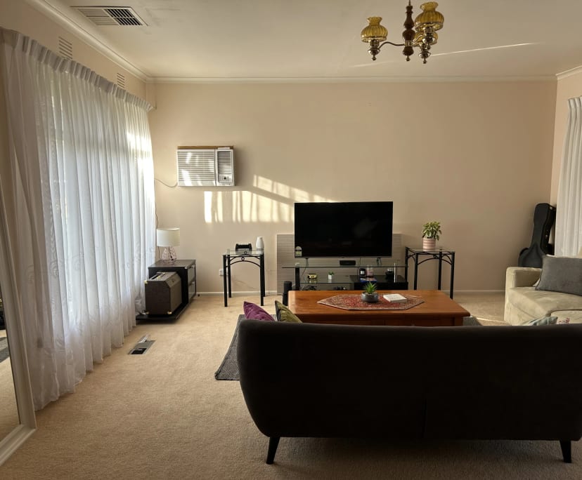 Room in a share house