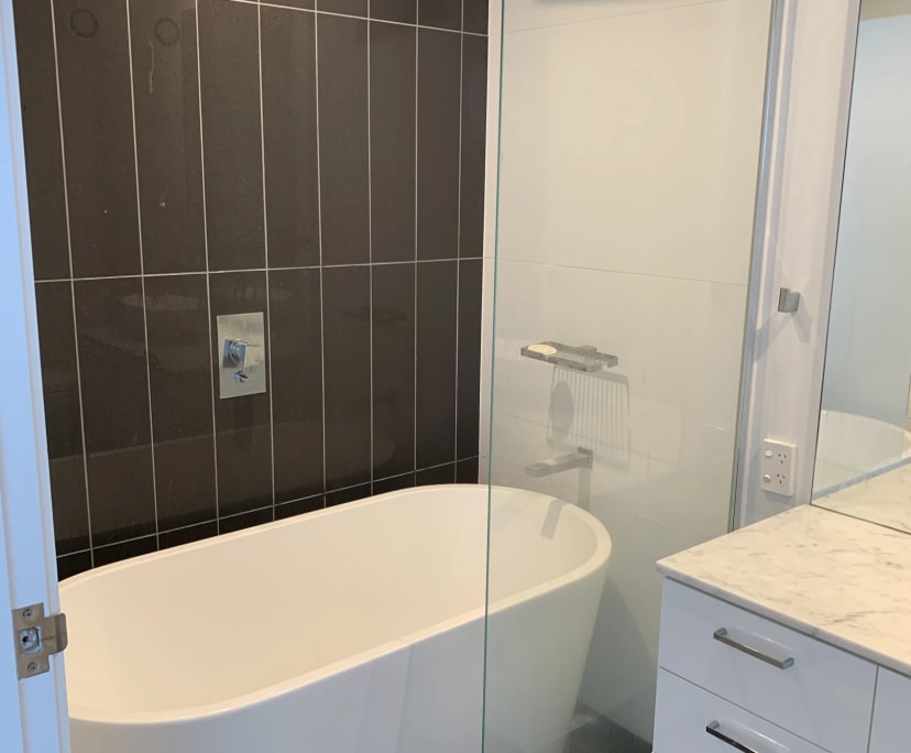 $395, Flatshare, 2 bathrooms, Biggera Waters QLD 4216
