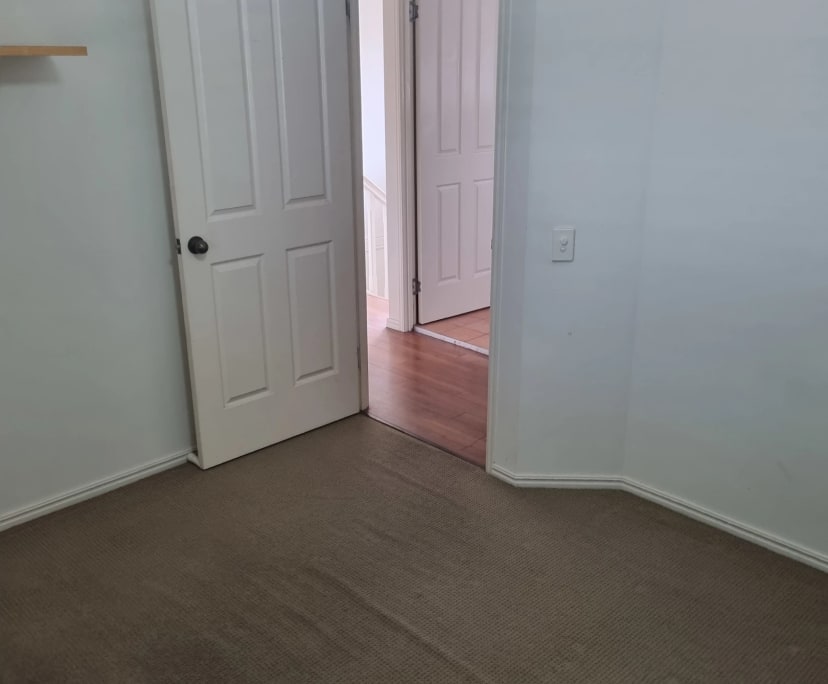 Unfurnished room in a share house