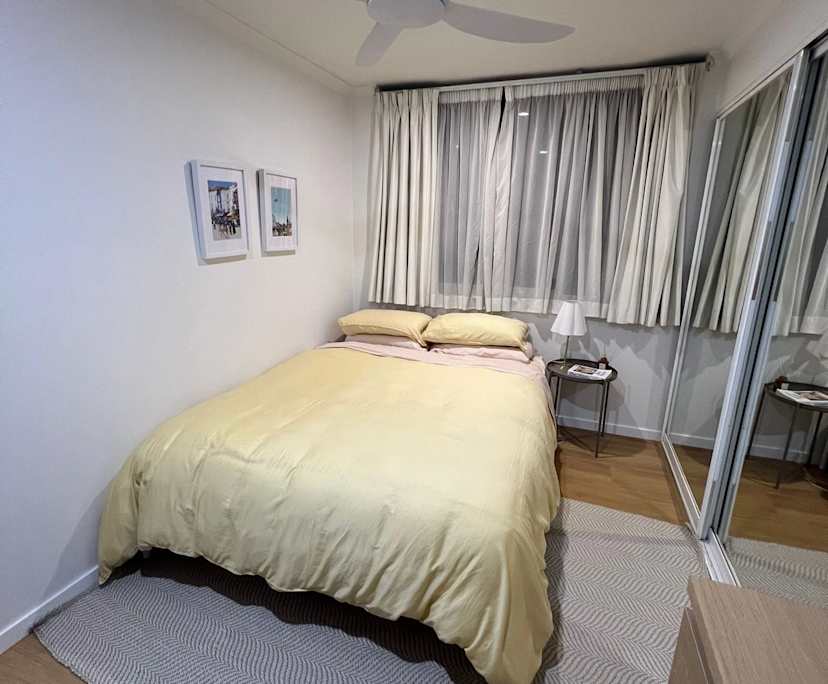 Furnished room in a flatshare