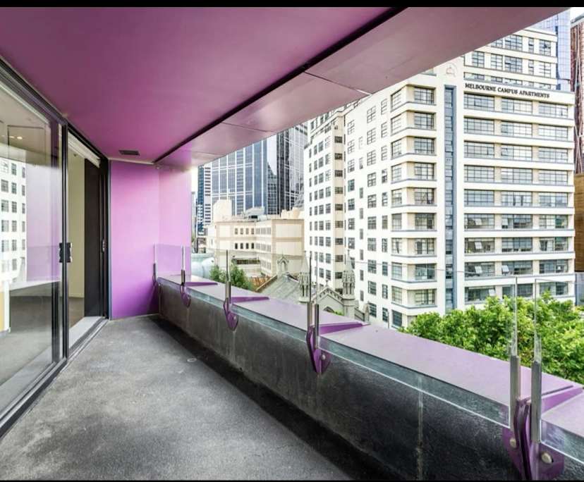 Furnished room with ensuite in a flatshare