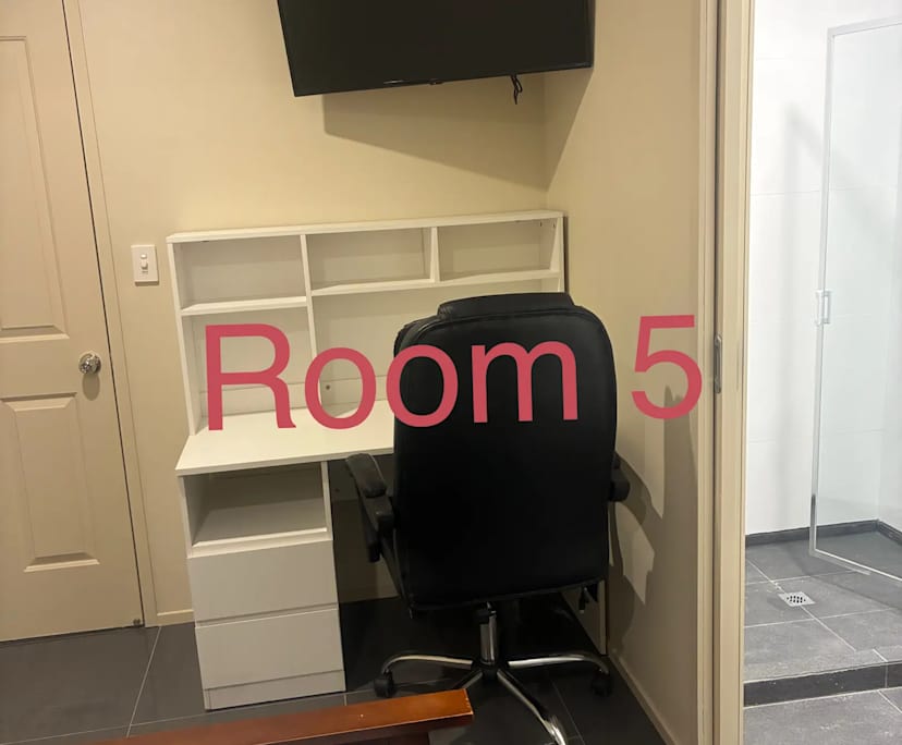 $150, Share-house, 6 bathrooms, Southport QLD 4215