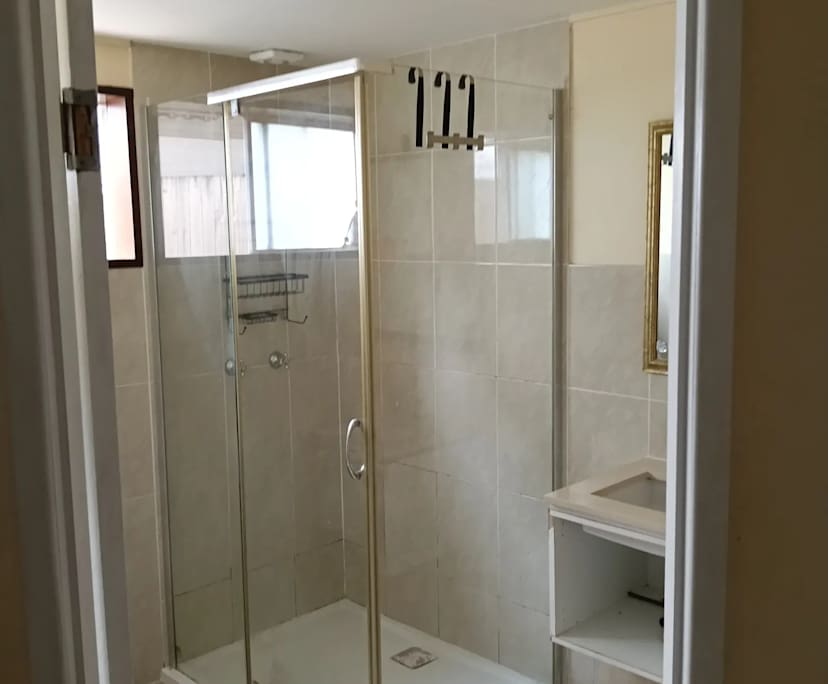 $270, Share-house, 3 bathrooms, Alderley QLD 4051