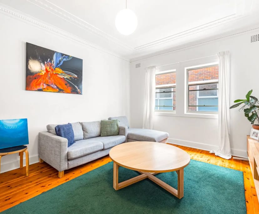 Furnished room in a flatshare