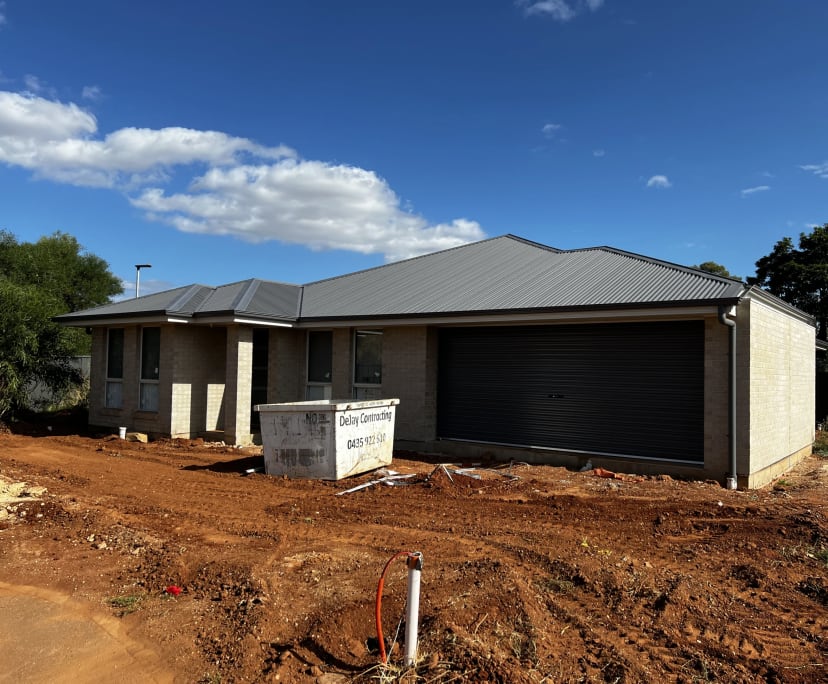 Unfurnished room with own bathroom