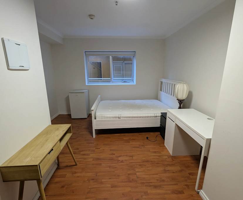 Room with ensuite in a flatshare