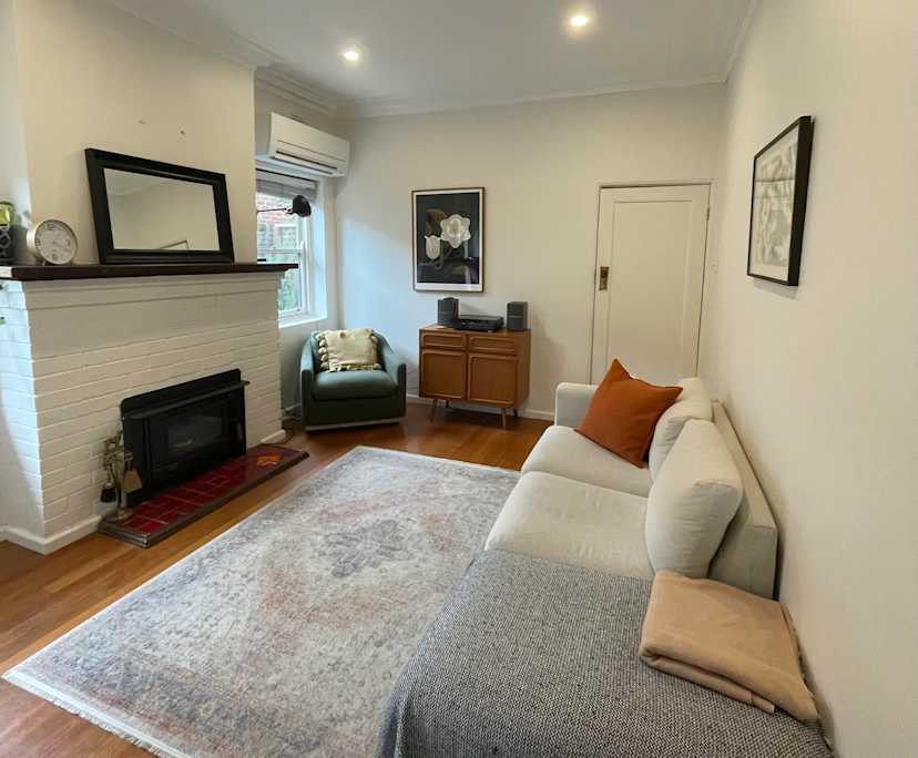 Whole property with 2 rooms for rent
