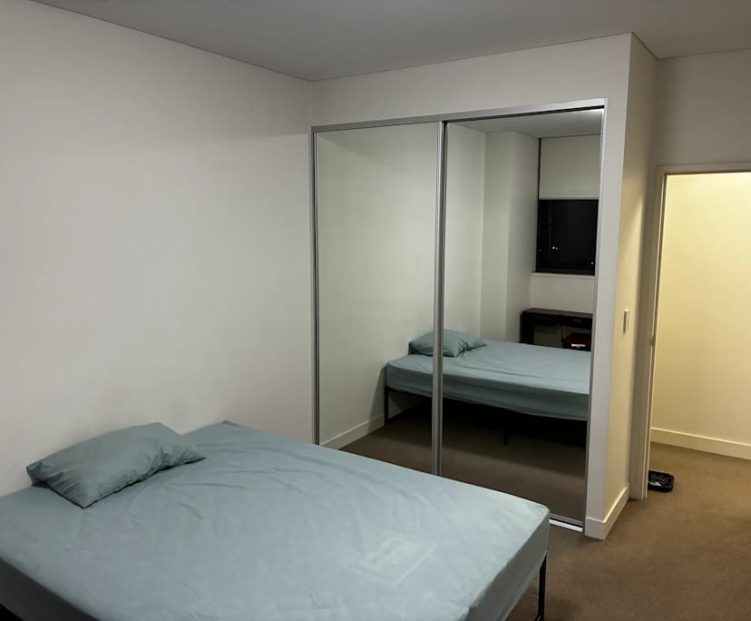 Furnished room in a flatshare