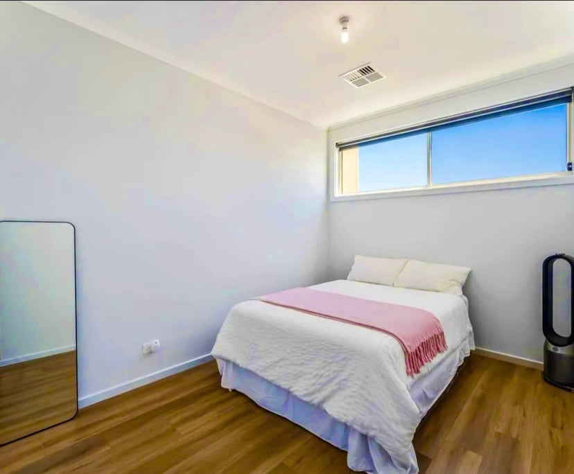 Whole property with 2 rooms for rent