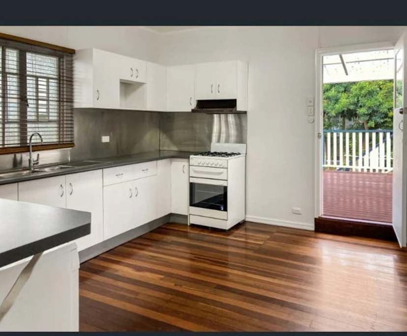 $260, Share-house, 3 bathrooms, Hamilton QLD 4007