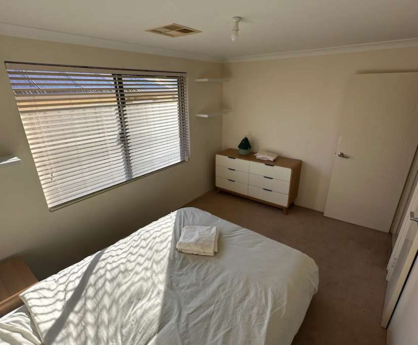 $250, Share-house, 4 bathrooms, Banksia Grove WA 6031