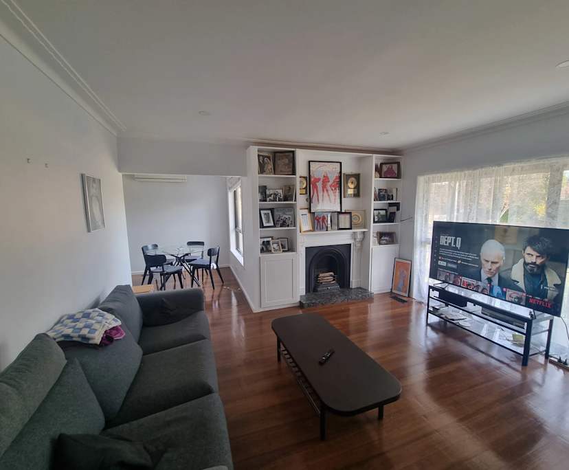 Whole property with 3 rooms for rent