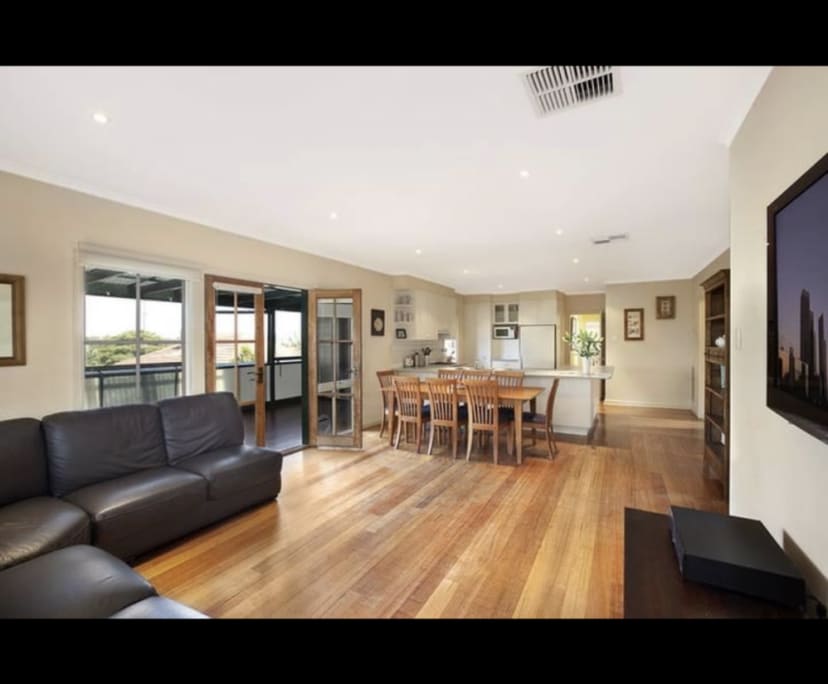 Granny Flat for Rent in Doncaster, Melbourne 650,...
