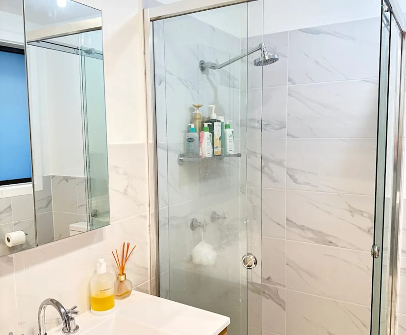 Unfurnished room in a flatshare