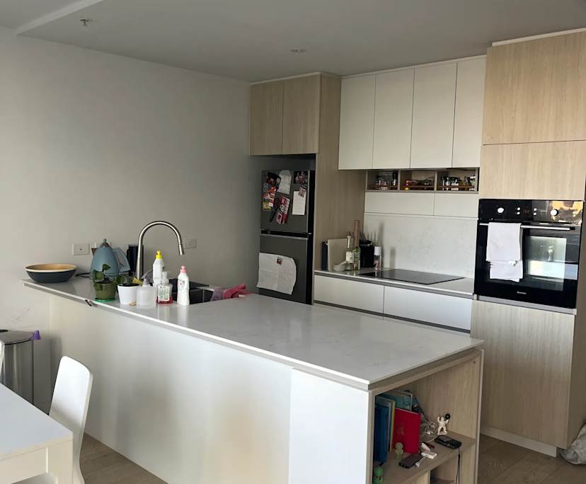 Unfurnished room with ensuite in a flatshare