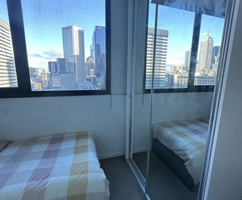 Furnished room in a flatshare