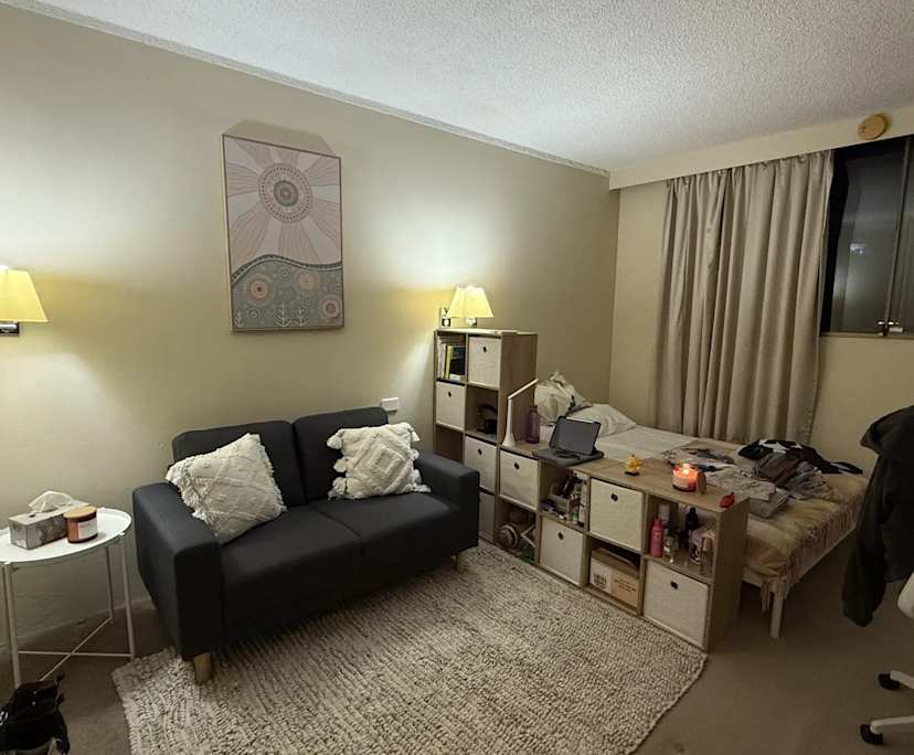 Furnished room studio flat for rent