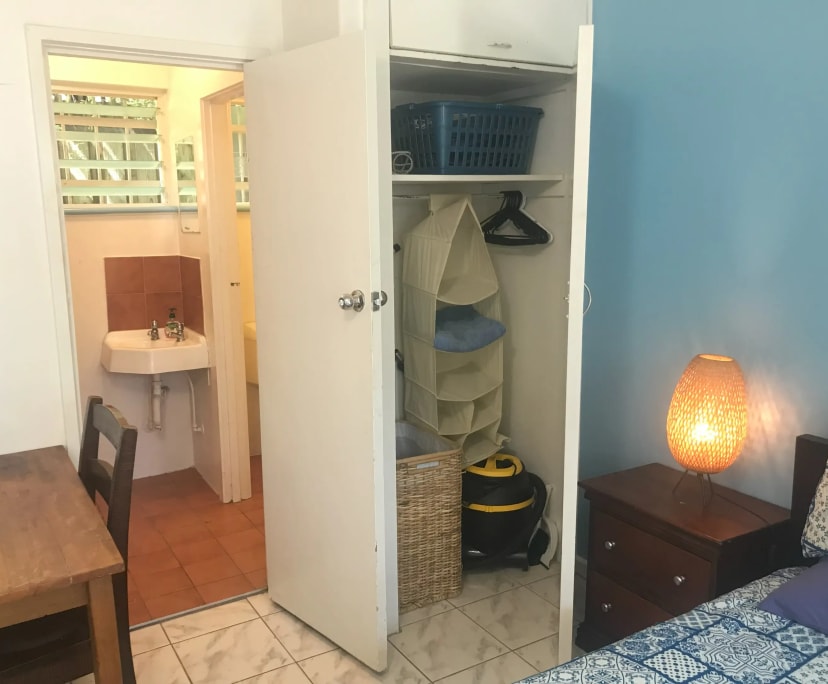 $560, Studio, 1 bathroom, St Kilda VIC 3182