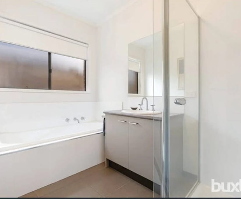 Unfurnished room with own bathroom